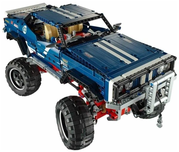 Электромеханический конструктор LEGO Technic 41999 Внедорожник 4х4 Эксклюзивное издание